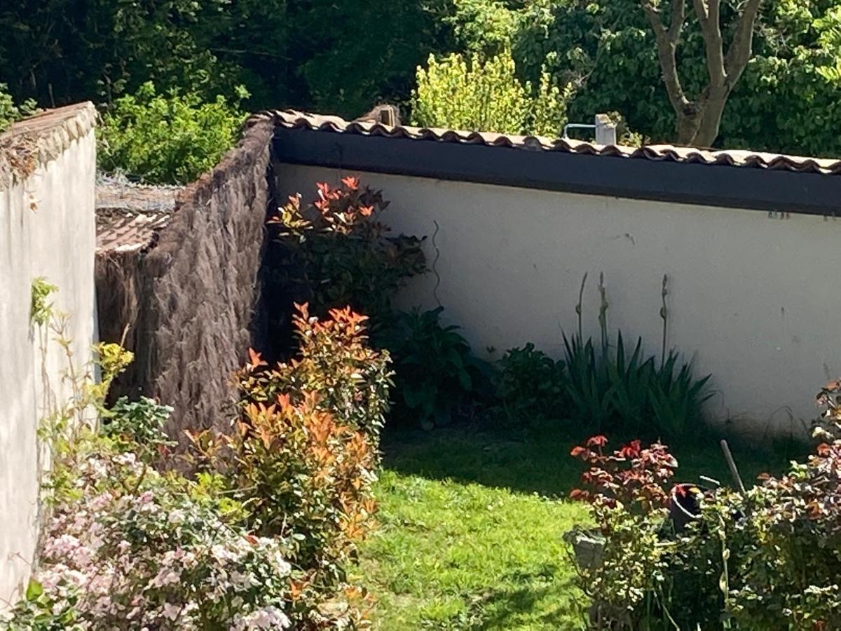 L'Angélus Hotel Genay  Luaran gambar