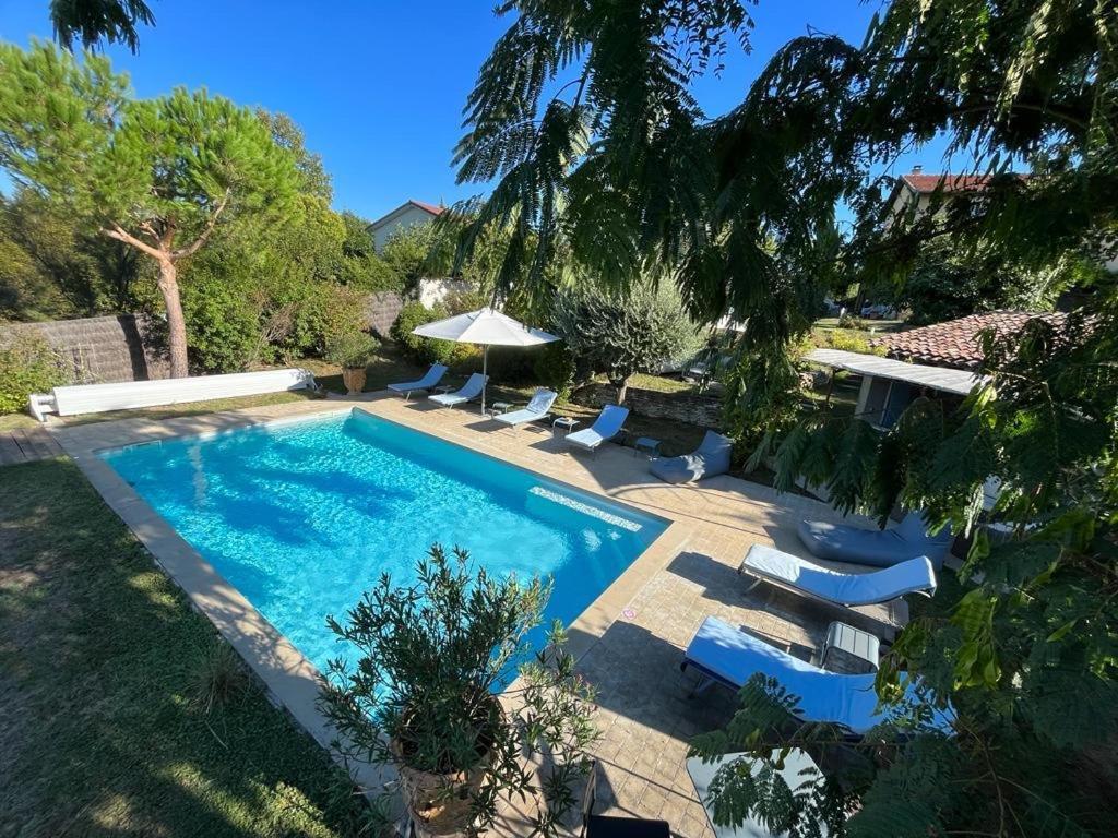 L'Angélus Hotel Genay  Luaran gambar