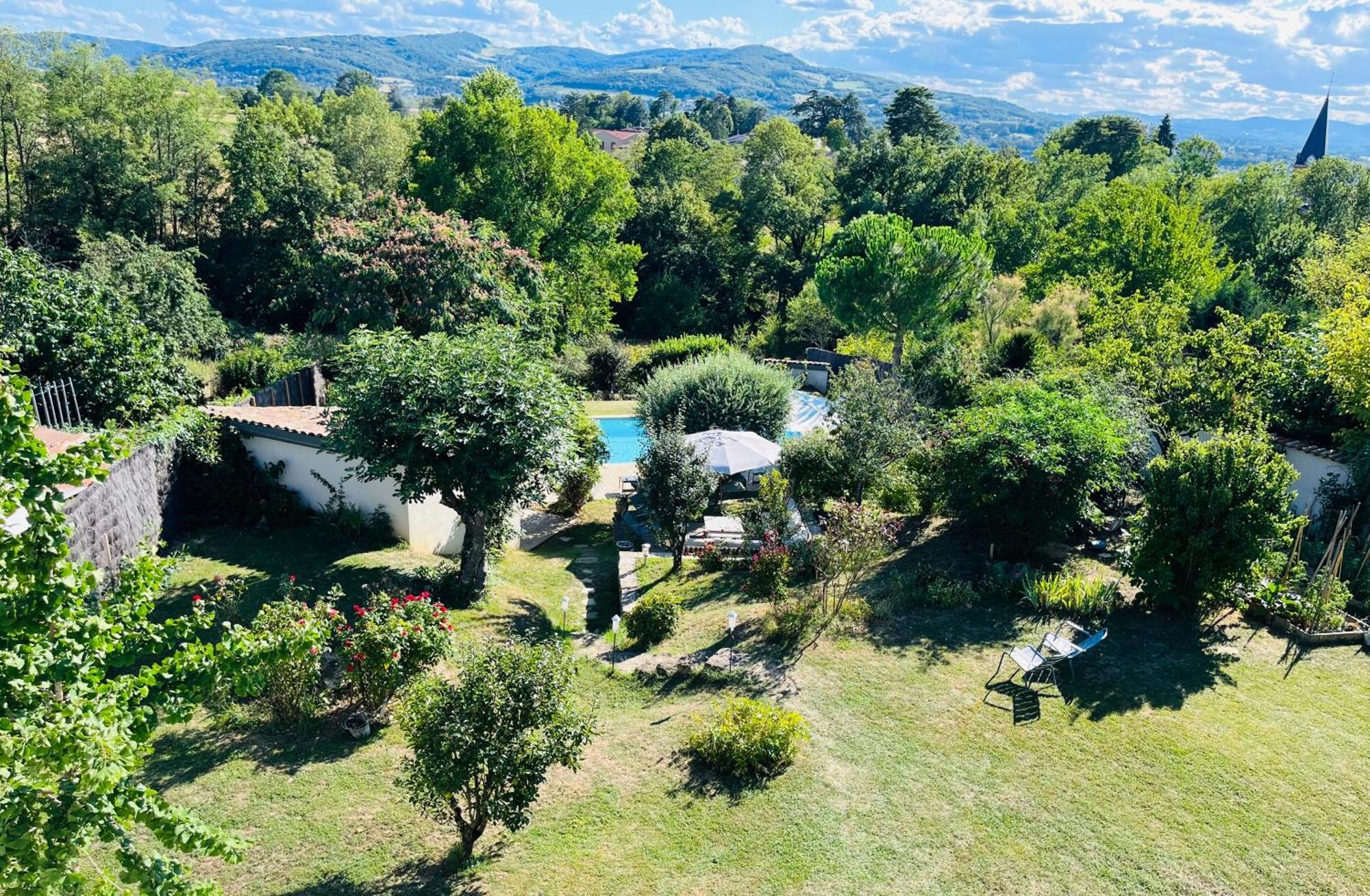 L'Angélus Hotel Genay  Luaran gambar
