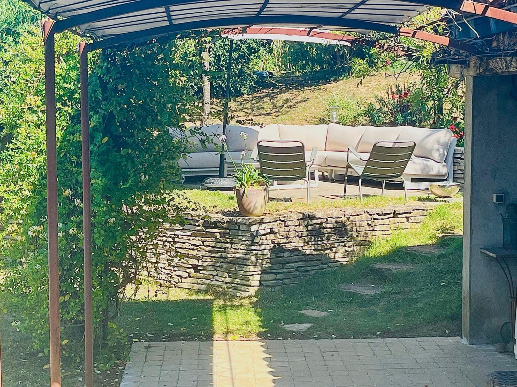 L'Angélus Hotel Genay  Luaran gambar