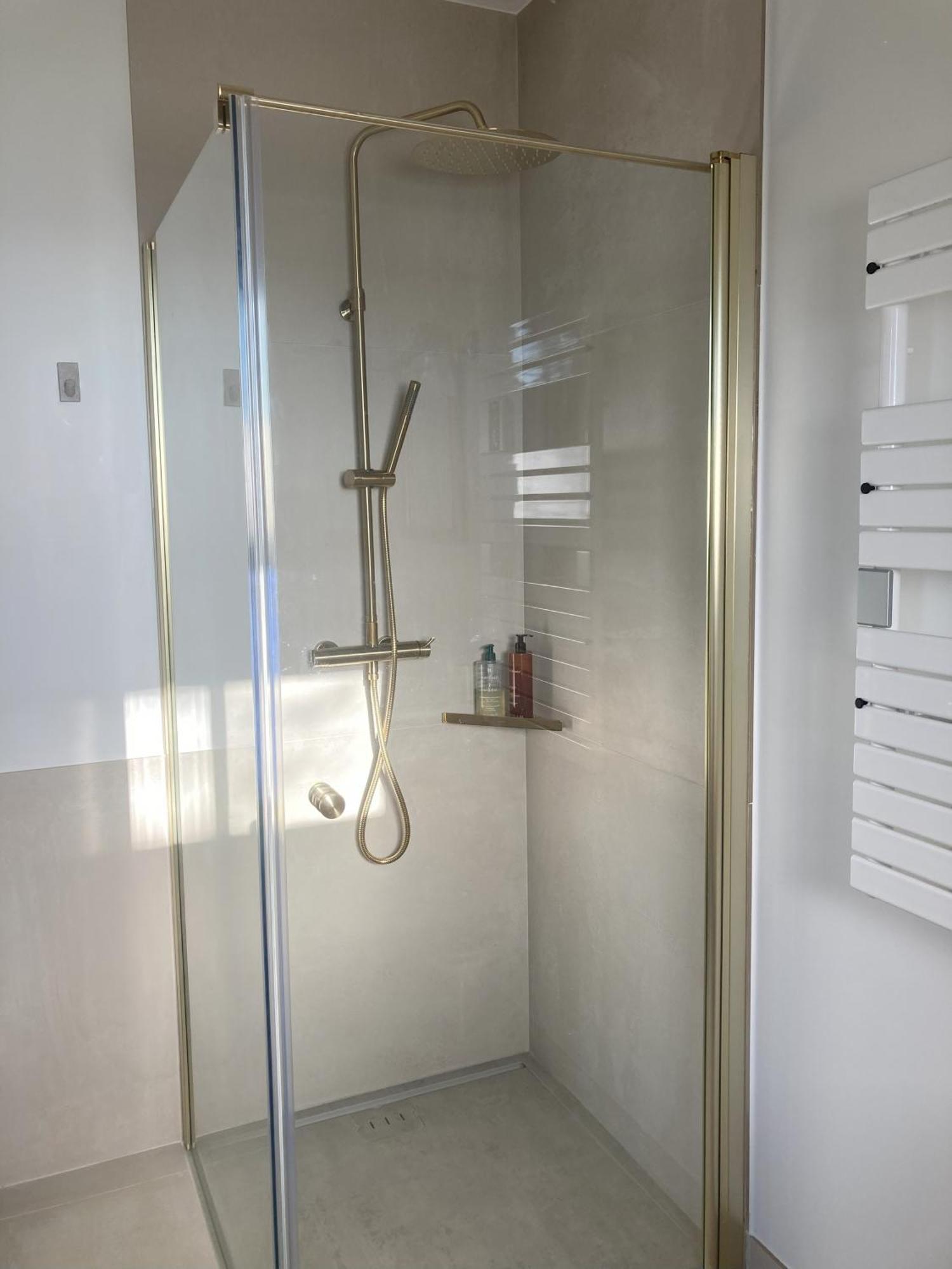 L'Angélus Hotel Genay  Luaran gambar