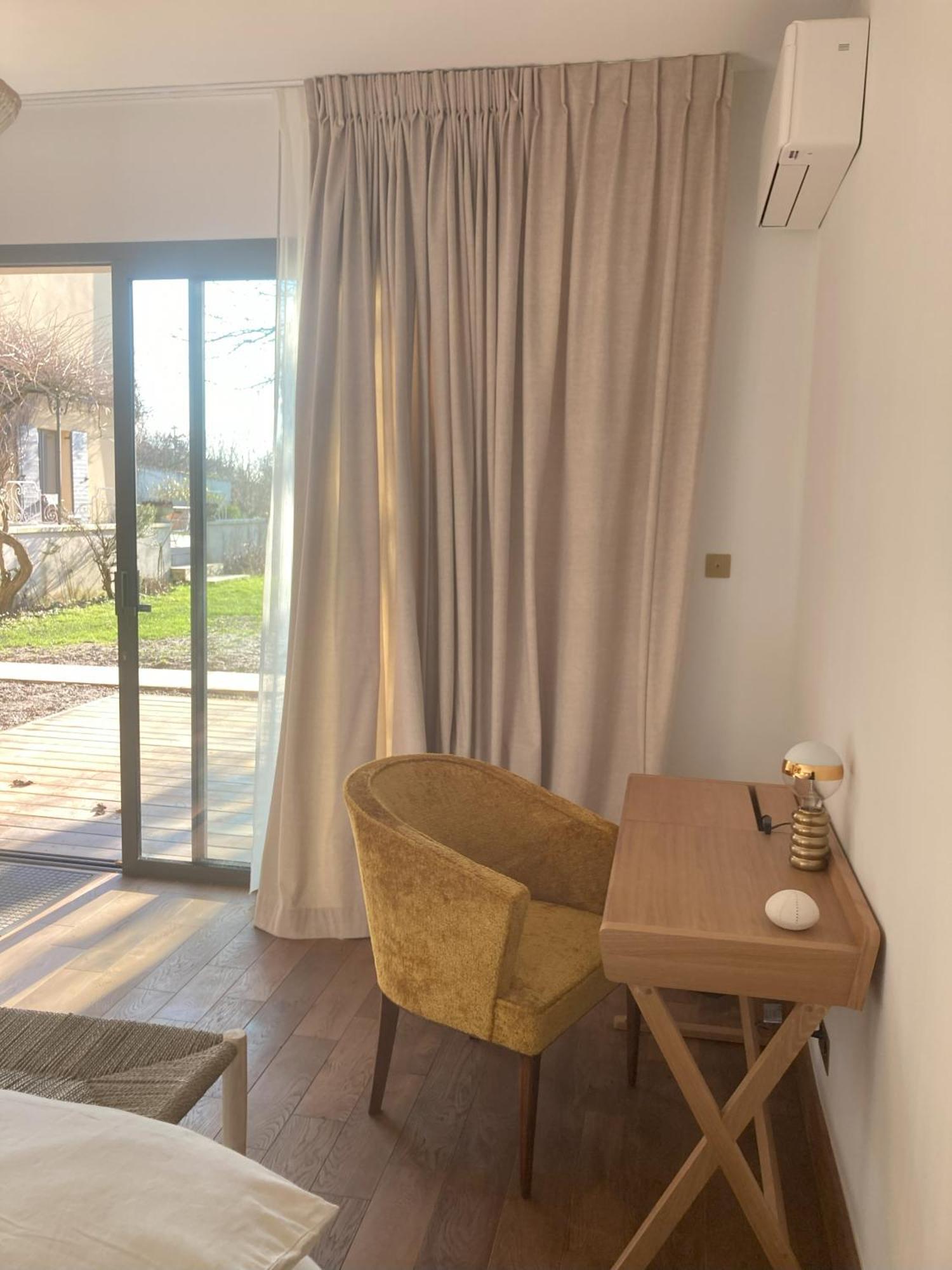 L'Angélus Hotel Genay  Luaran gambar