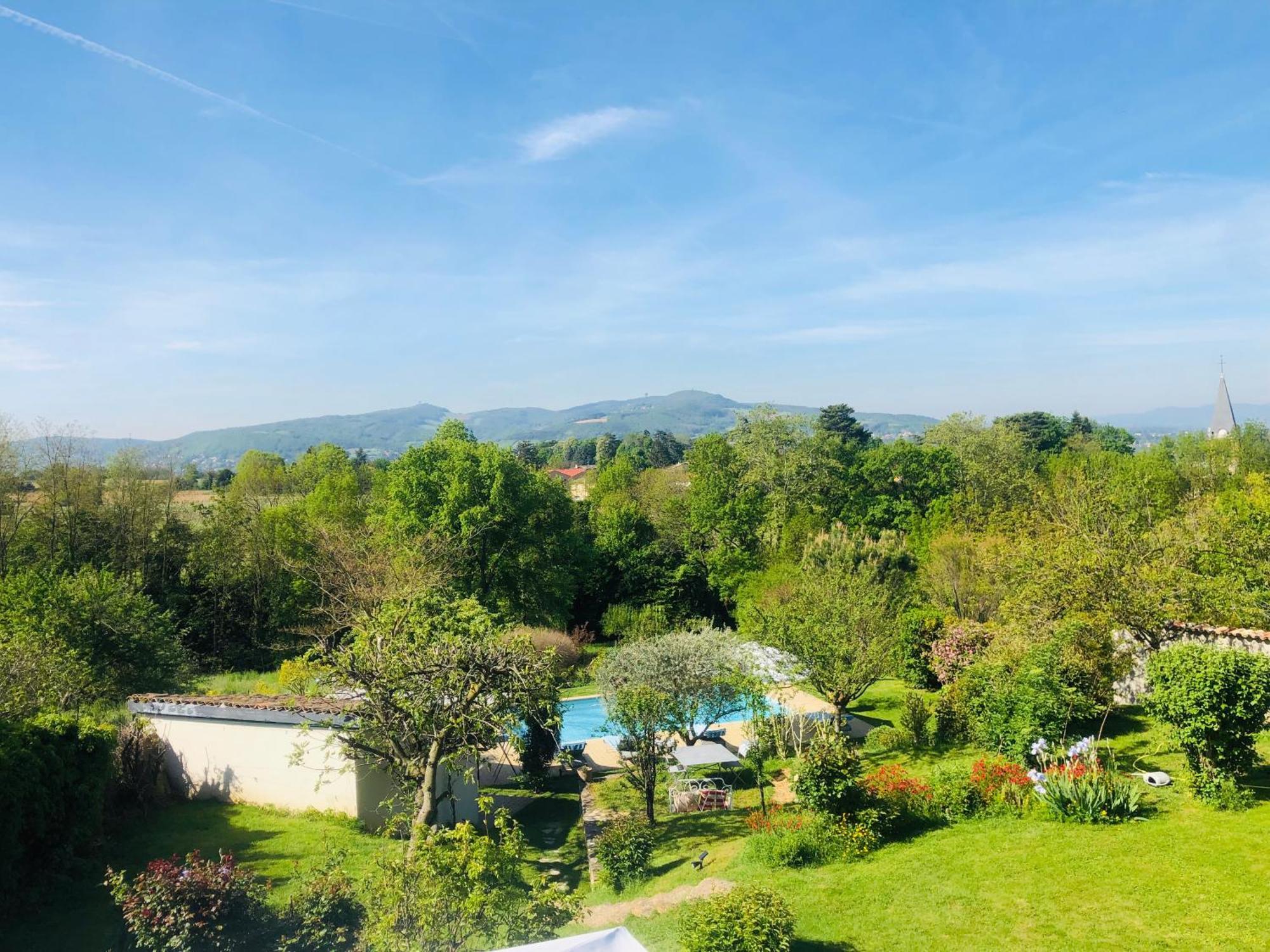 L'Angélus Hotel Genay  Luaran gambar